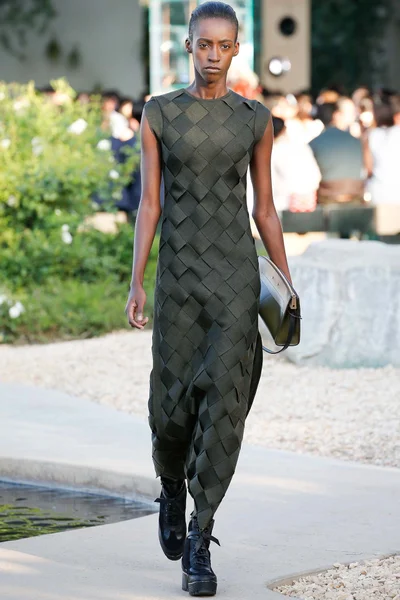 Look 23